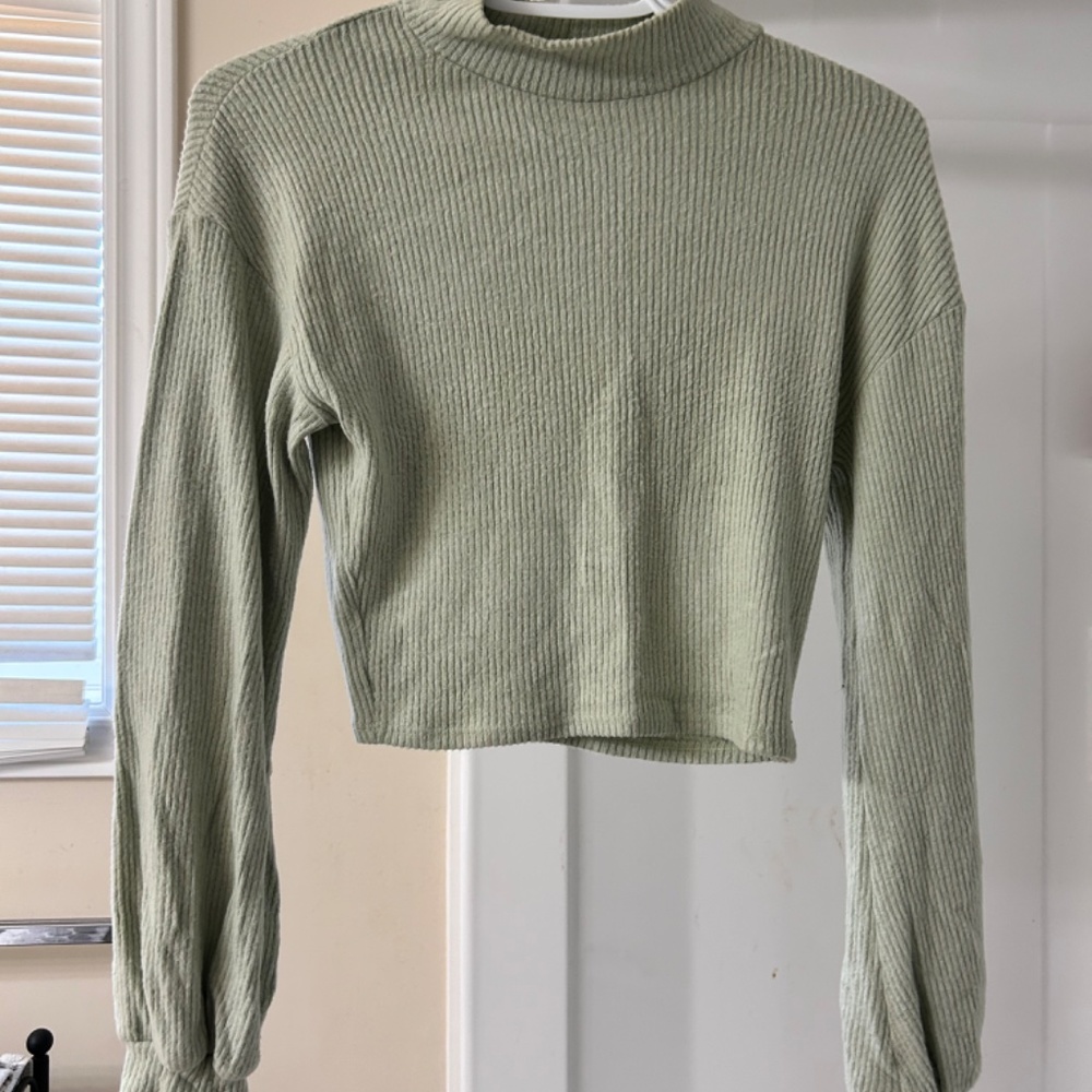 Cropped sweater - Picture 2 of 3
